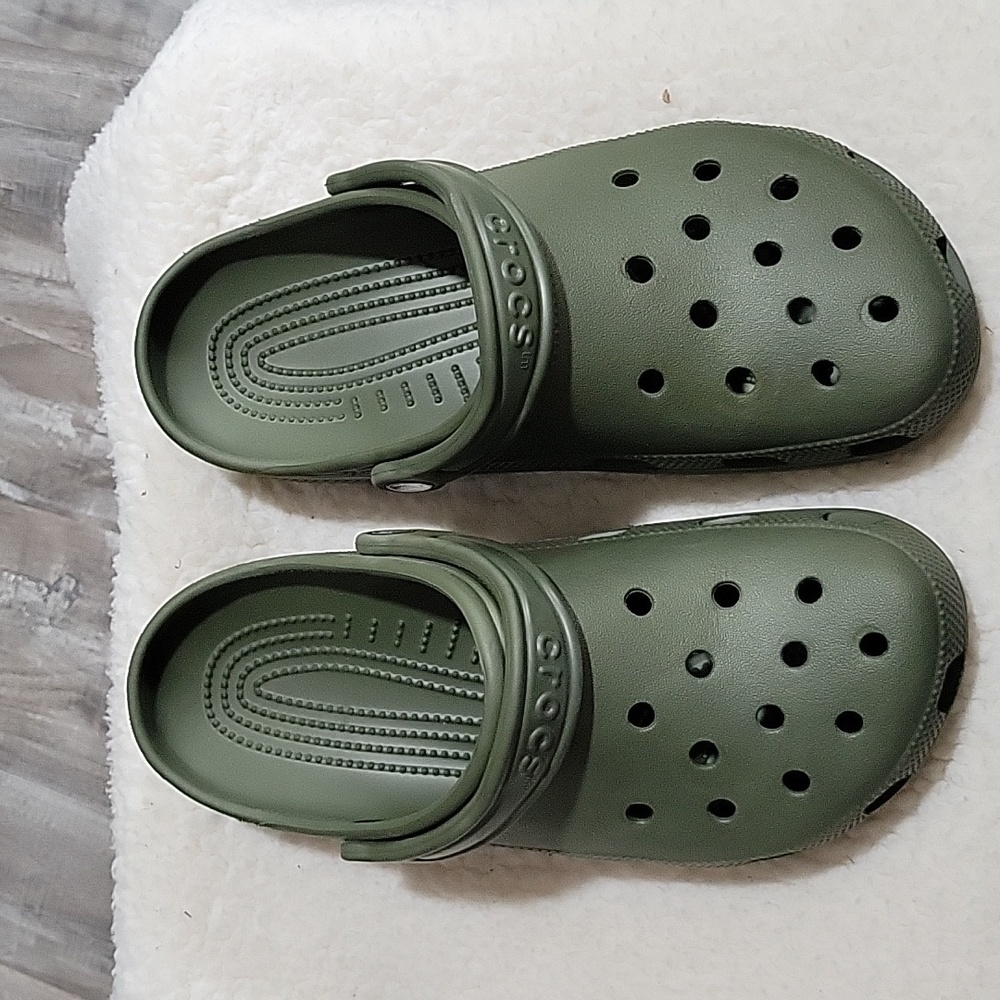 Crocs